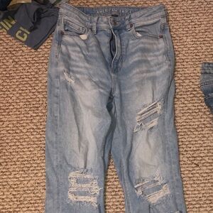 American Eagle Outfitters Mom Straight Jeans size 2